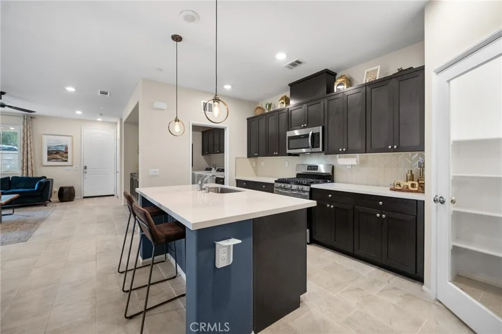 2022 Juniper Colton, CA 92324