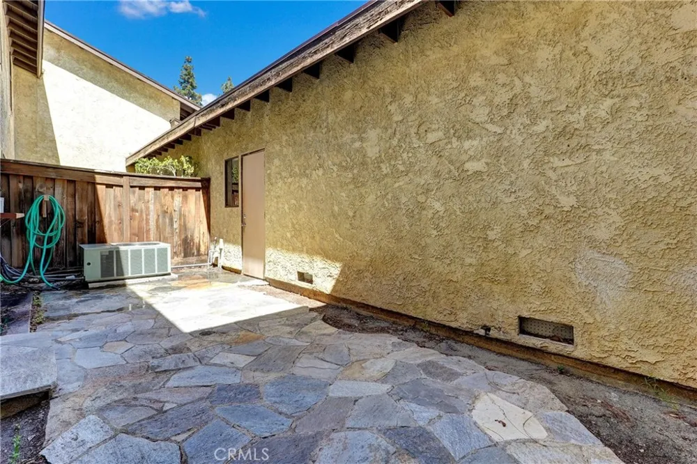 8241 Mason Avenue #C Winnetka, CA 91306