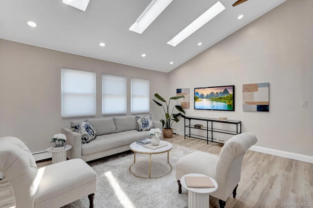 3612 Somerset Drive Seaford, NY 11783