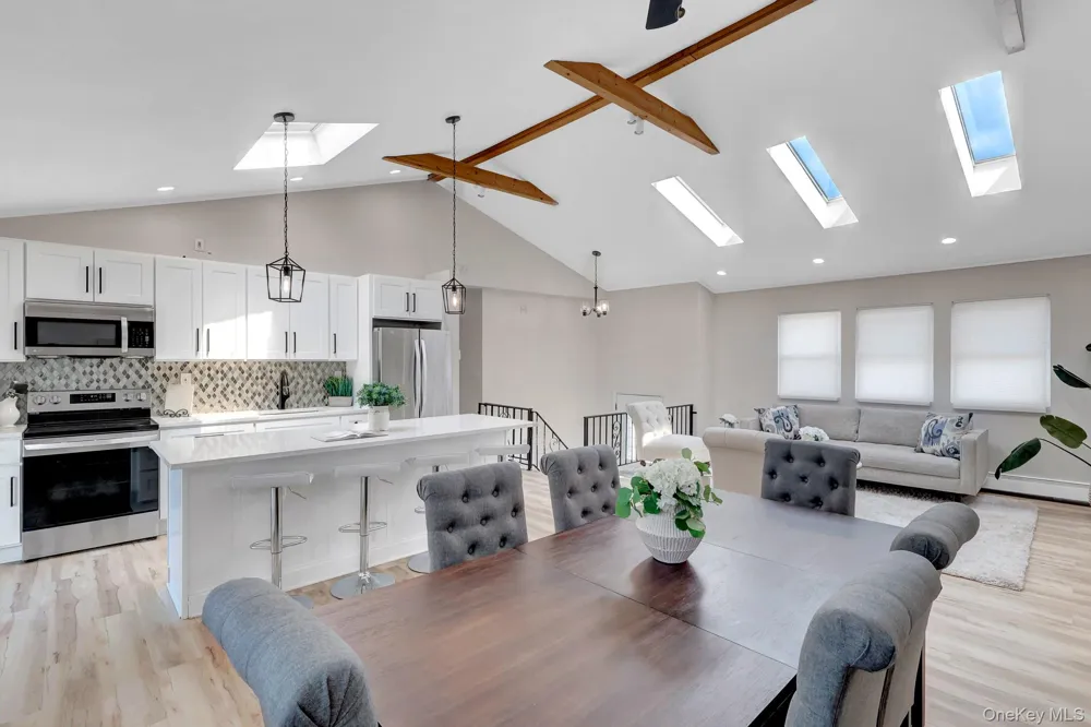 3612 Somerset Drive Seaford, NY 11783