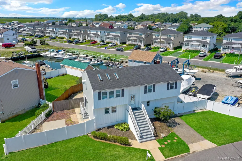 3612 Somerset Drive Seaford, NY 11783