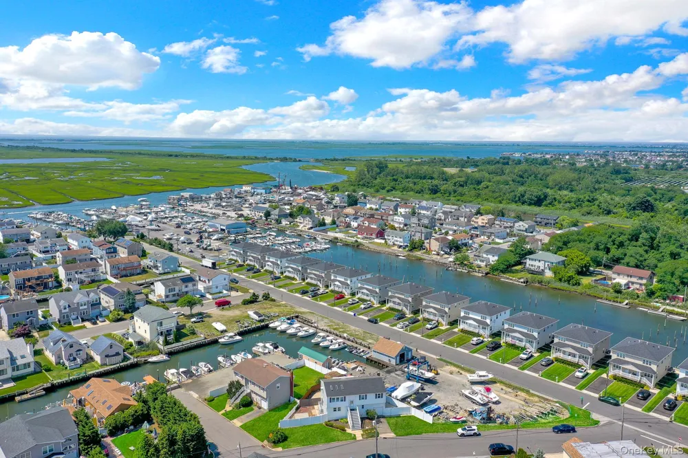3612 Somerset Drive Seaford, NY 11783