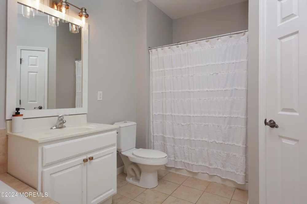 248 Hawthorne Lane Barnegat, NJ 08005