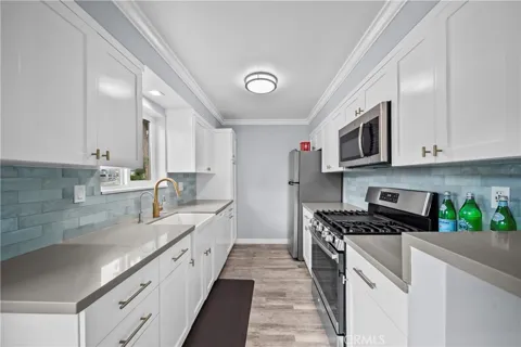 11138 Aqua Vista Street #52