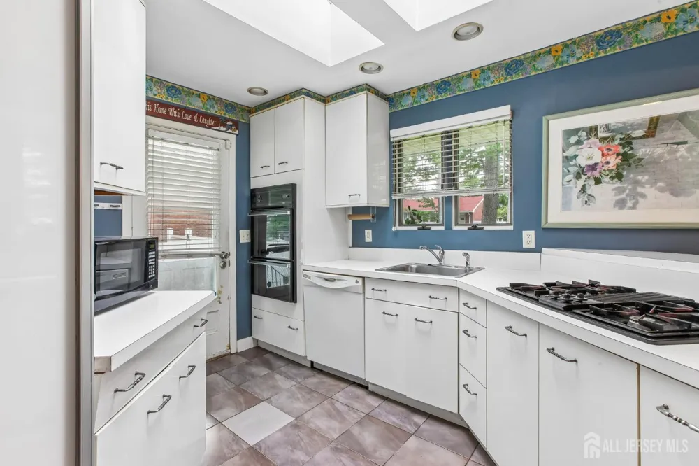 4 Taylor Drive New Brunswick, NJ 08901