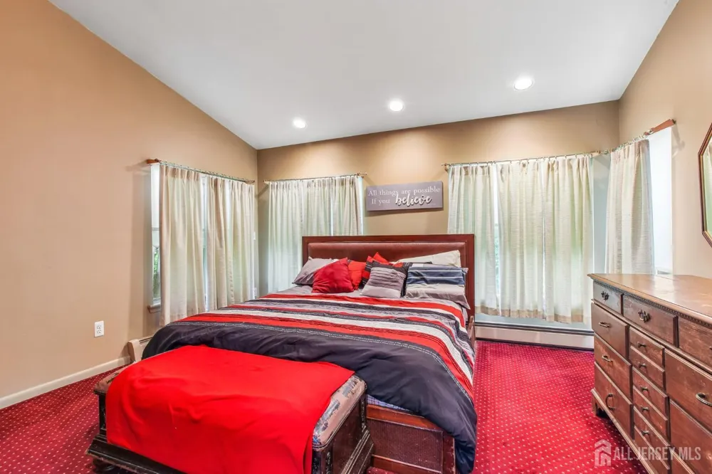4 Taylor Drive New Brunswick, NJ 08901