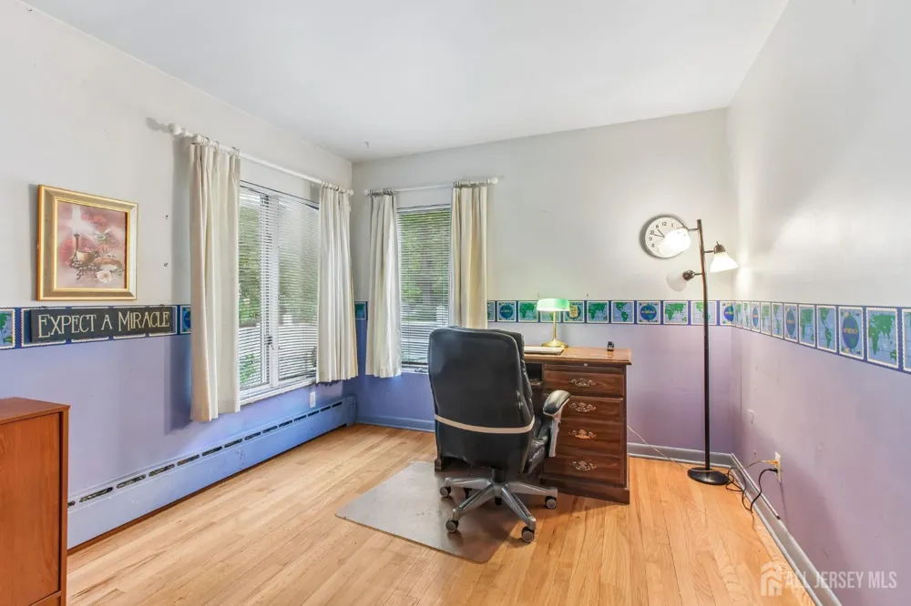 4 Taylor Drive New Brunswick, NJ 08901