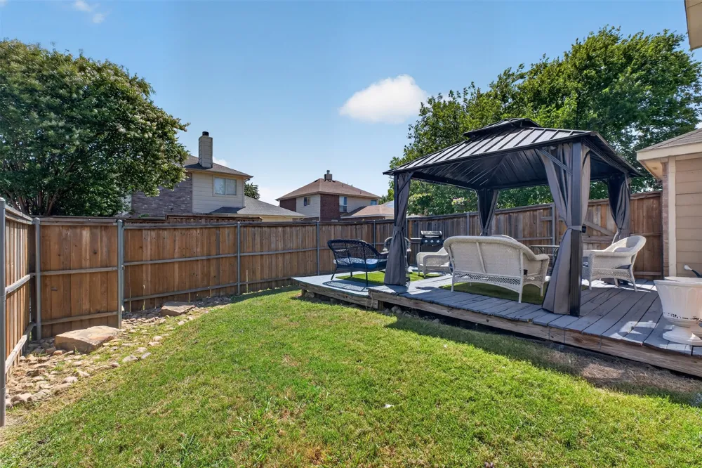 2272 Bresee Drive Carrollton, TX 75010