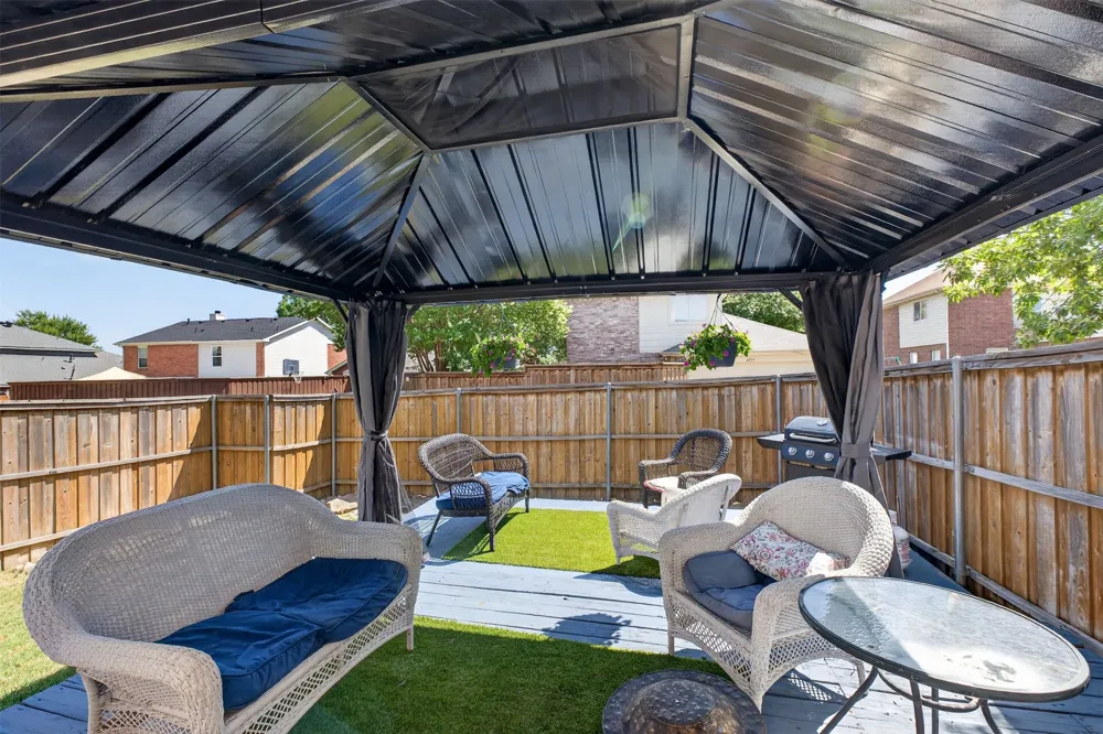 2272 Bresee Drive Carrollton, TX 75010