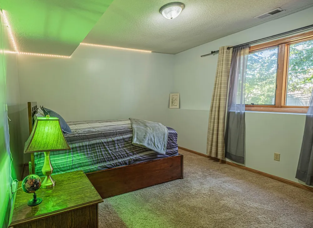 5440 Riverwood Lane Savage, MN 55378