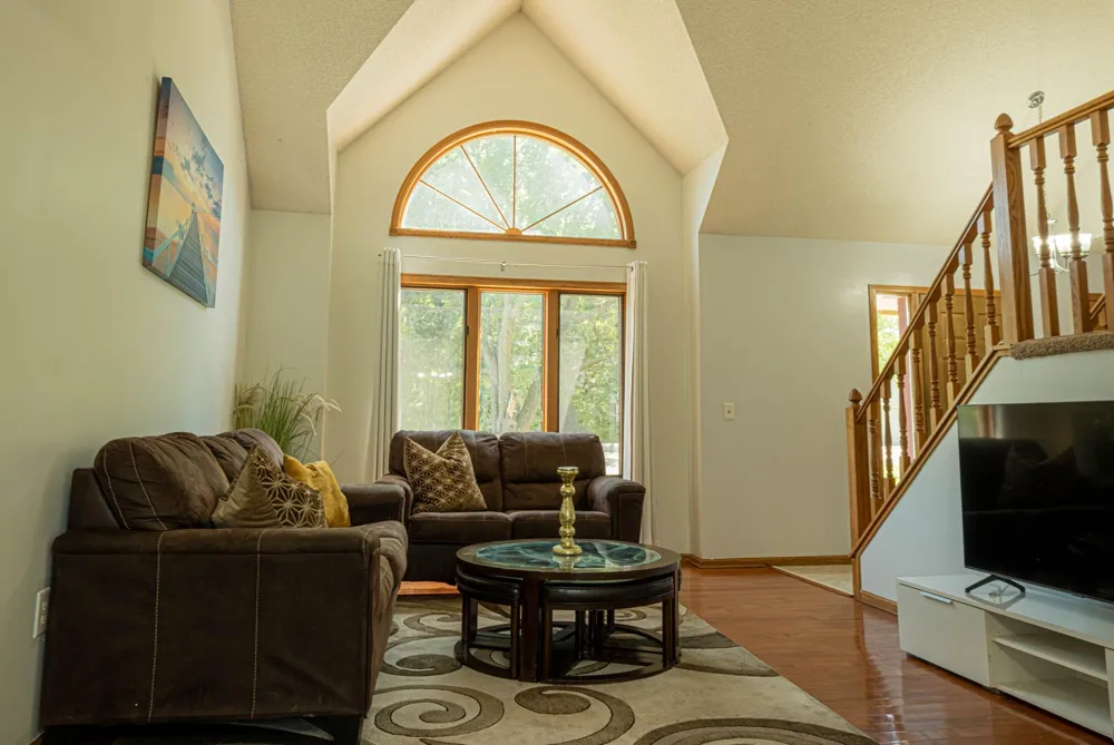 5440 Riverwood Lane Savage, MN 55378