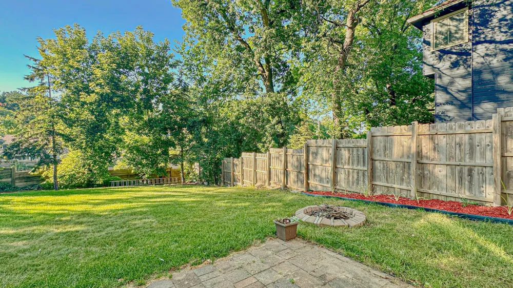 5440 Riverwood Lane Savage, MN 55378