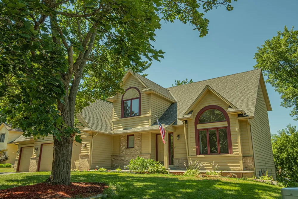 5440 Riverwood Lane Savage, MN 55378