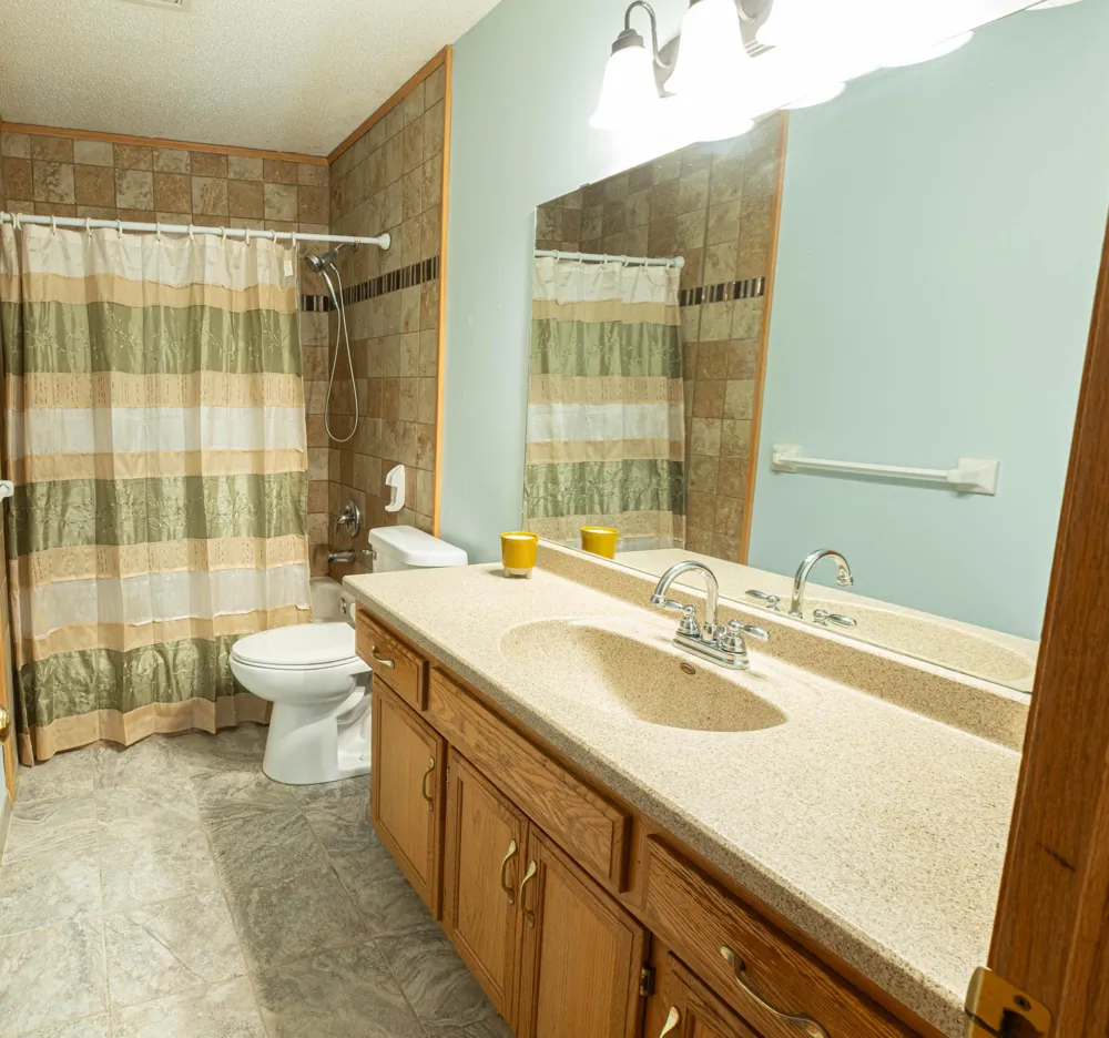 5440 Riverwood Lane Savage, MN 55378