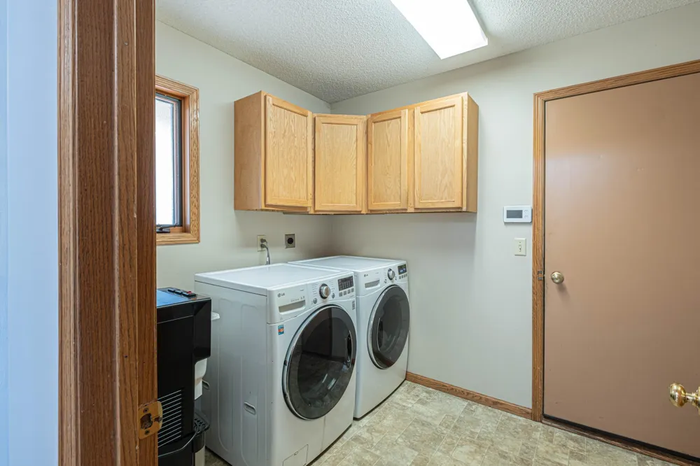 5440 Riverwood Lane Savage, MN 55378