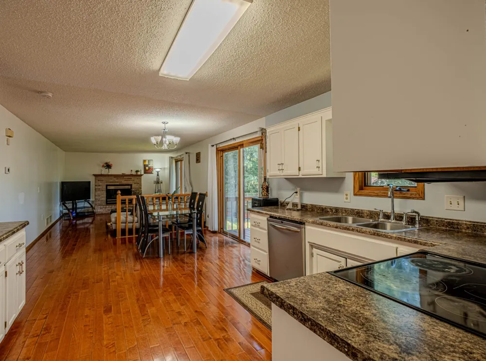5440 Riverwood Lane Savage, MN 55378