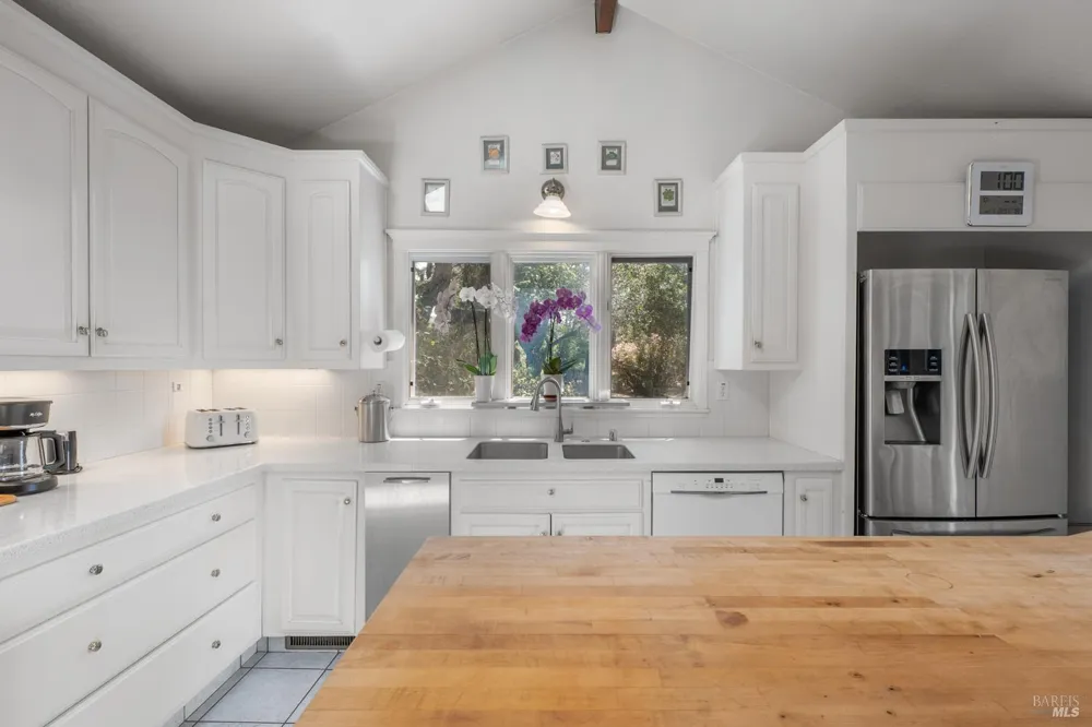 3250 Trinity Road Glen Ellen, CA 95442