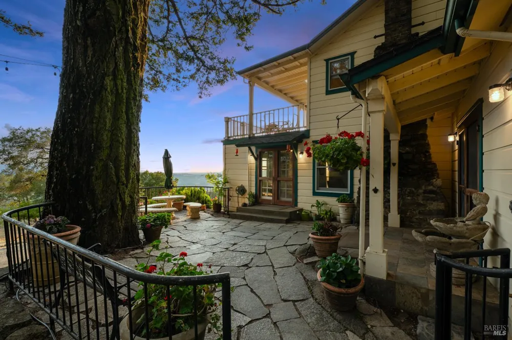 3250 Trinity Road Glen Ellen, CA 95442