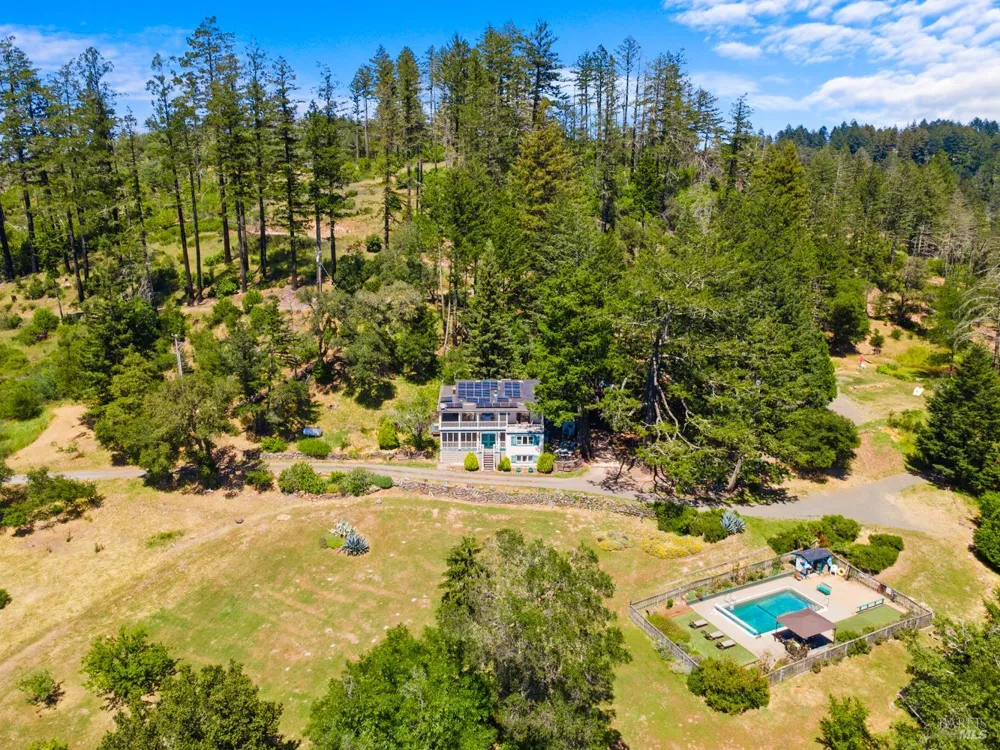 3250 Trinity Road Glen Ellen, CA 95442