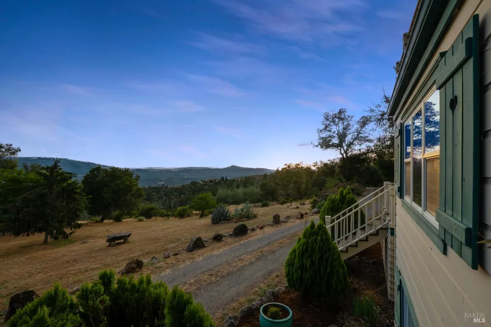 3250 Trinity Road Glen Ellen, CA 95442