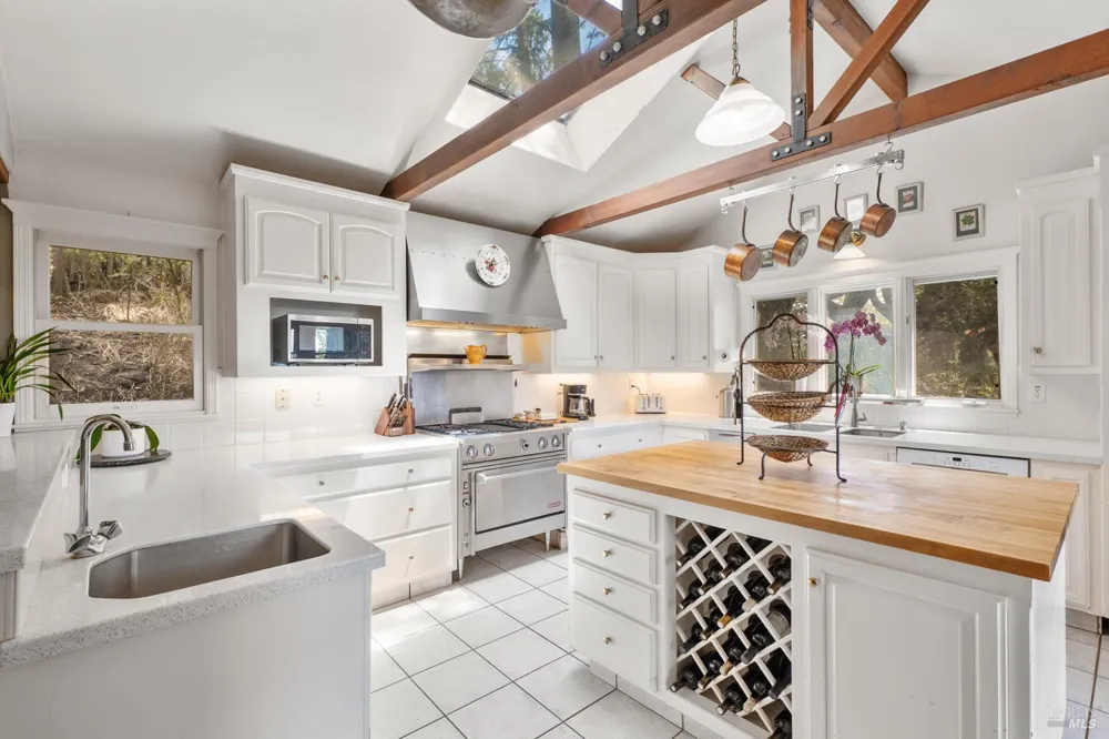 3250 Trinity Road Glen Ellen, CA 95442