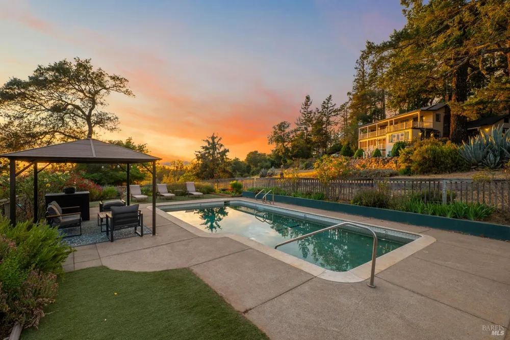 3250 Trinity Road Glen Ellen, CA 95442