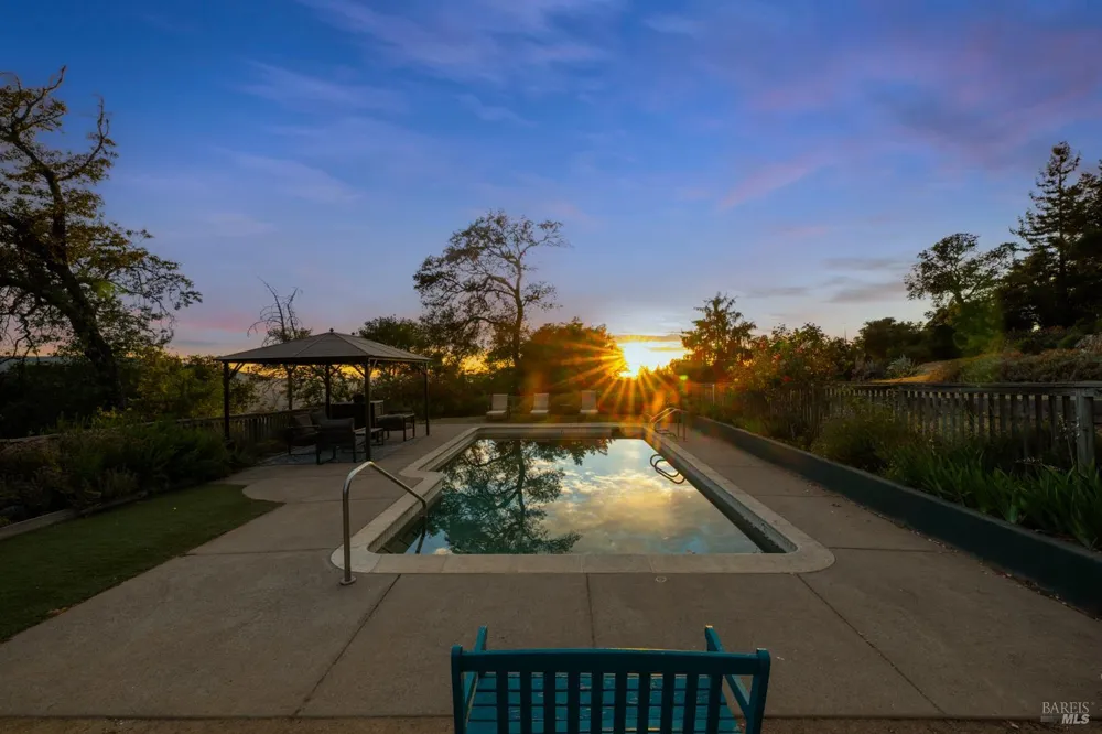 3250 Trinity Road Glen Ellen, CA 95442
