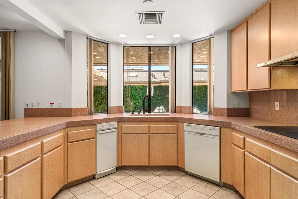 33 Colgate Drive Rancho Mirage, CA 92270
