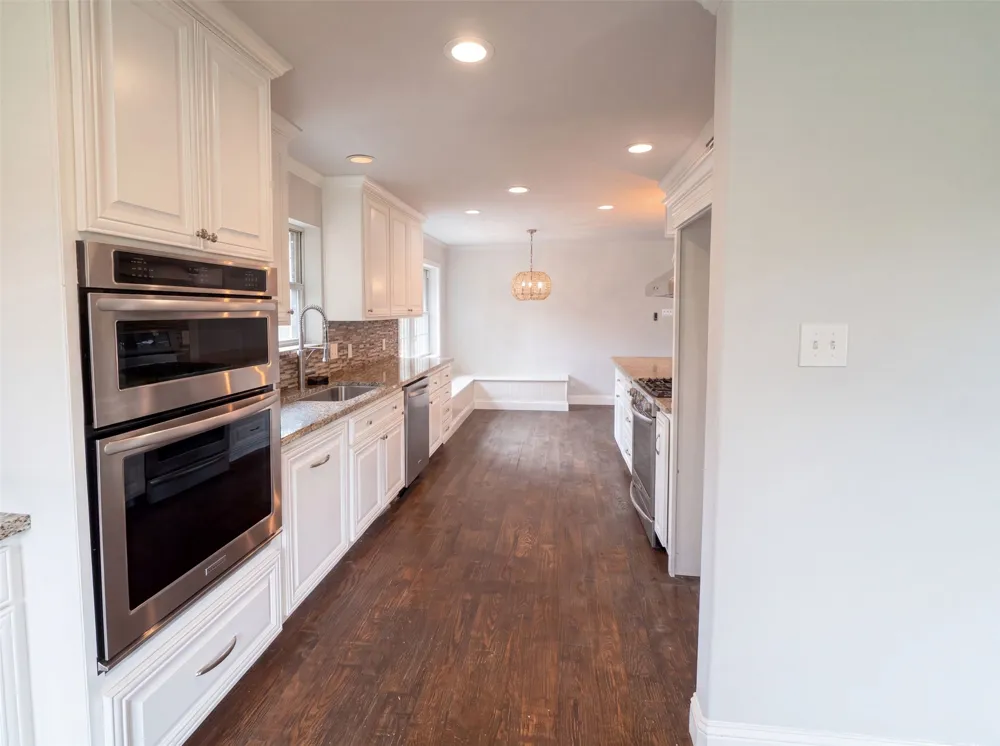 3308 Brookhaven Club Drive Farmers Branch, TX 75234