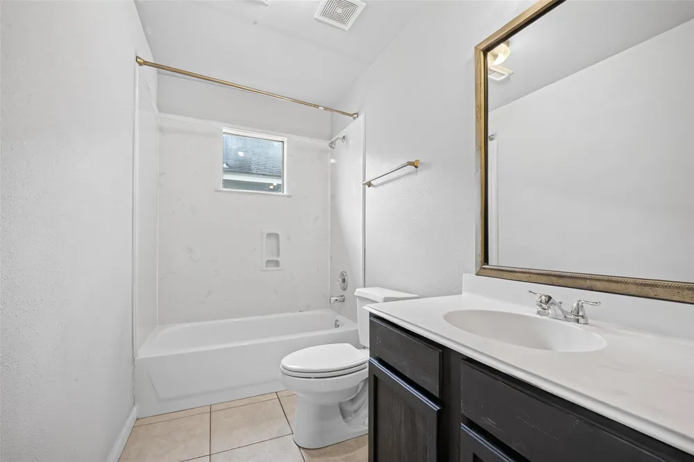 3014 La Estancia Lane Houston, TX 77093