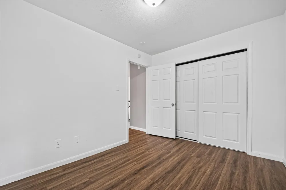 3014 La Estancia Lane Houston, TX 77093