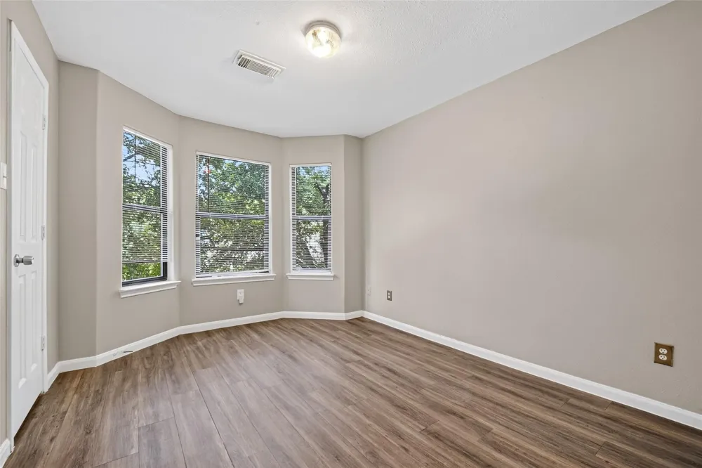 3014 La Estancia Lane Houston, TX 77093