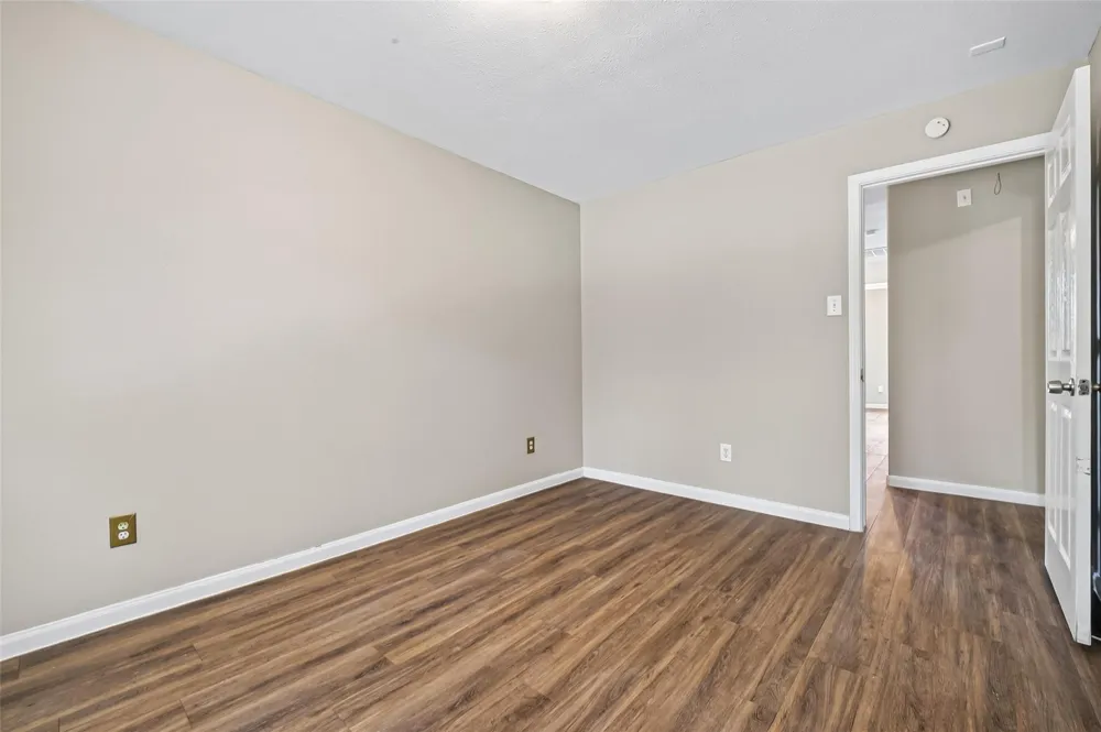 3014 La Estancia Lane Houston, TX 77093