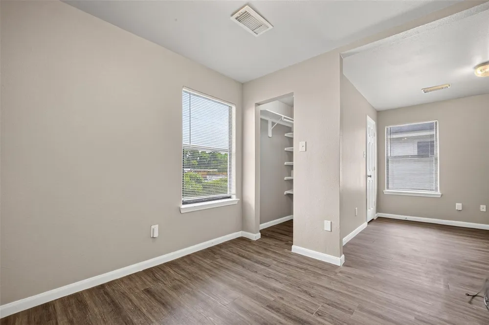 3014 La Estancia Lane Houston, TX 77093