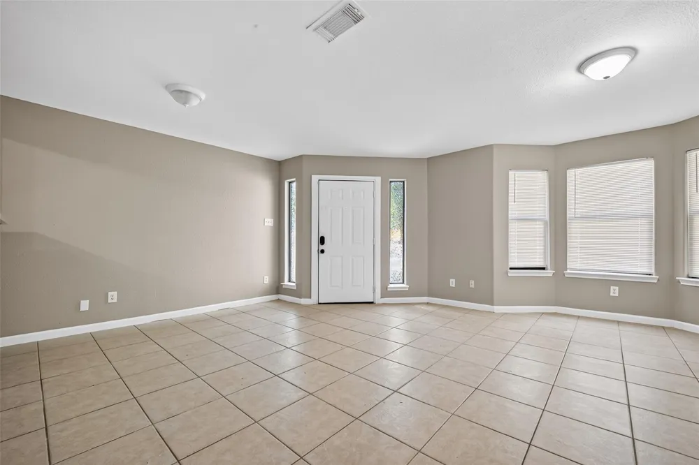 3014 La Estancia Lane Houston, TX 77093