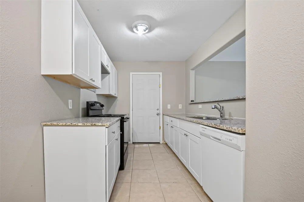 3014 La Estancia Lane Houston, TX 77093
