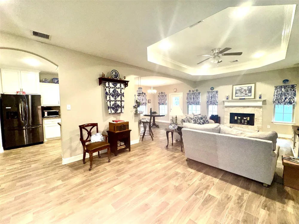 42 Trail Lake Trinity, TX 75862