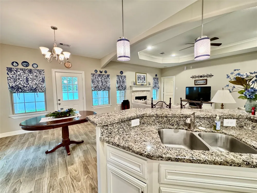 42 Trail Lake Trinity, TX 75862