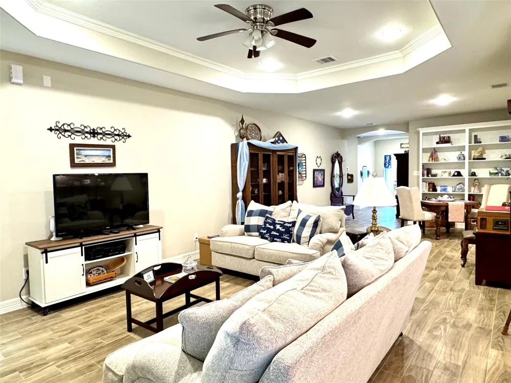 42 Trail Lake Trinity, TX 75862