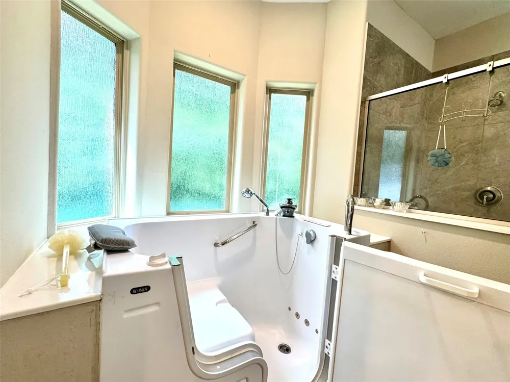 42 Trail Lake Trinity, TX 75862
