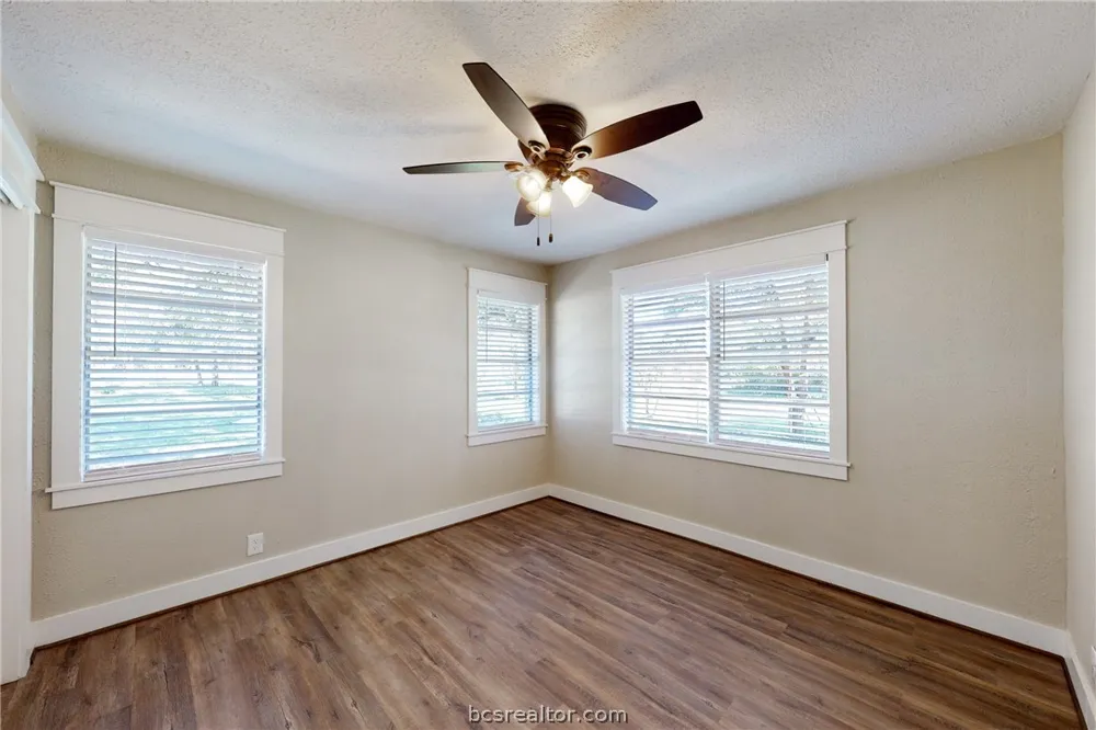 22299 FM 39 Iola, TX 77861