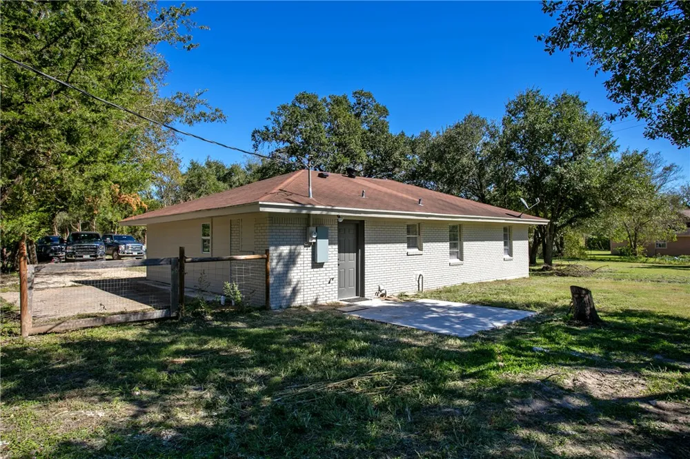 22299 FM 39 Iola, TX 77861