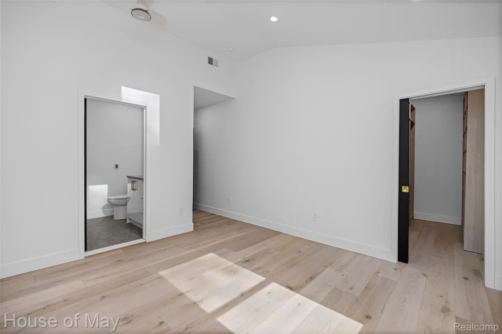 10890 Hillway Drive White Lake Charter Township, MI 48386