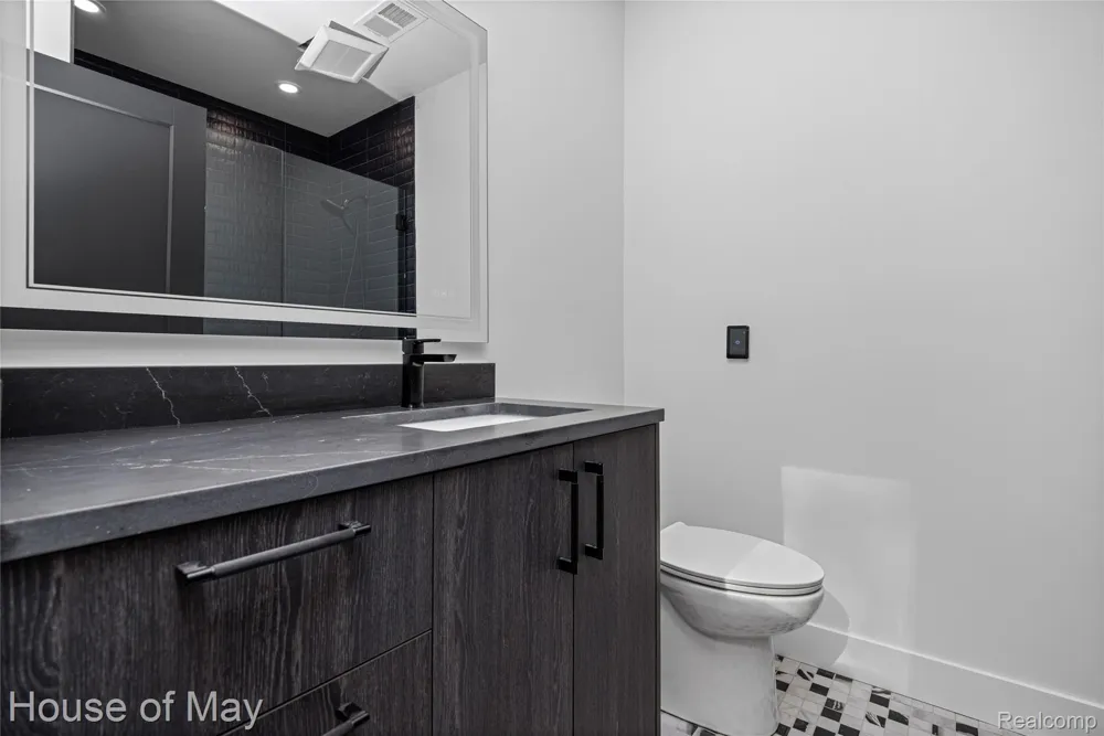 10890 Hillway Drive White Lake Charter Township, MI 48386