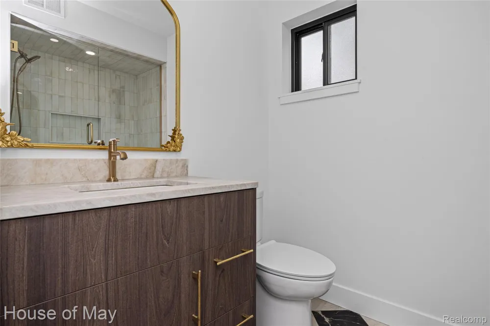 10890 Hillway Drive White Lake Charter Township, MI 48386
