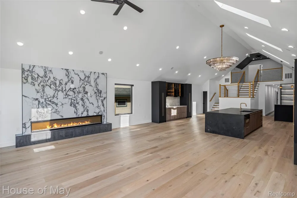 10890 Hillway Drive White Lake Charter Township, MI 48386