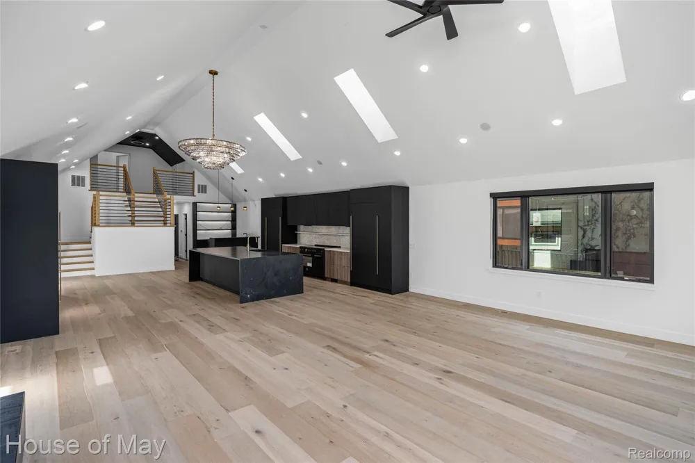 10890 Hillway Drive White Lake Charter Township, MI 48386