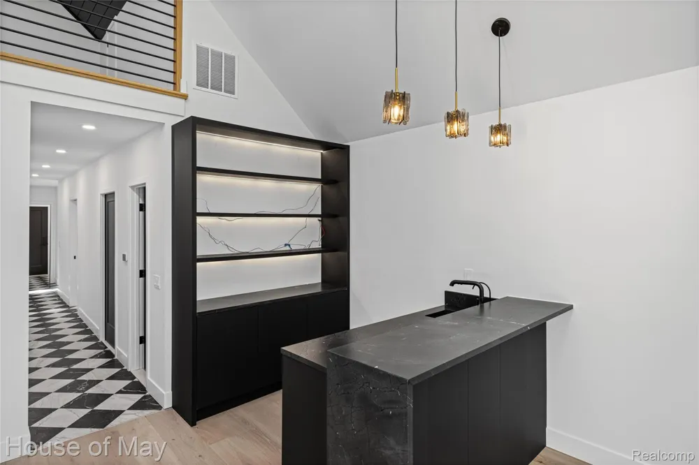 10890 Hillway Drive White Lake Charter Township, MI 48386
