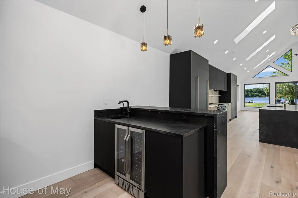10890 Hillway Drive White Lake Charter Township, MI 48386