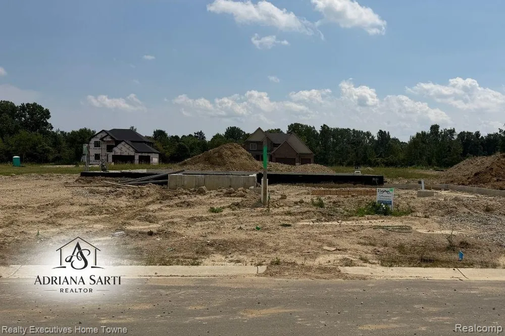 34908 Cygnet Circle Richmond City, MI 48062
